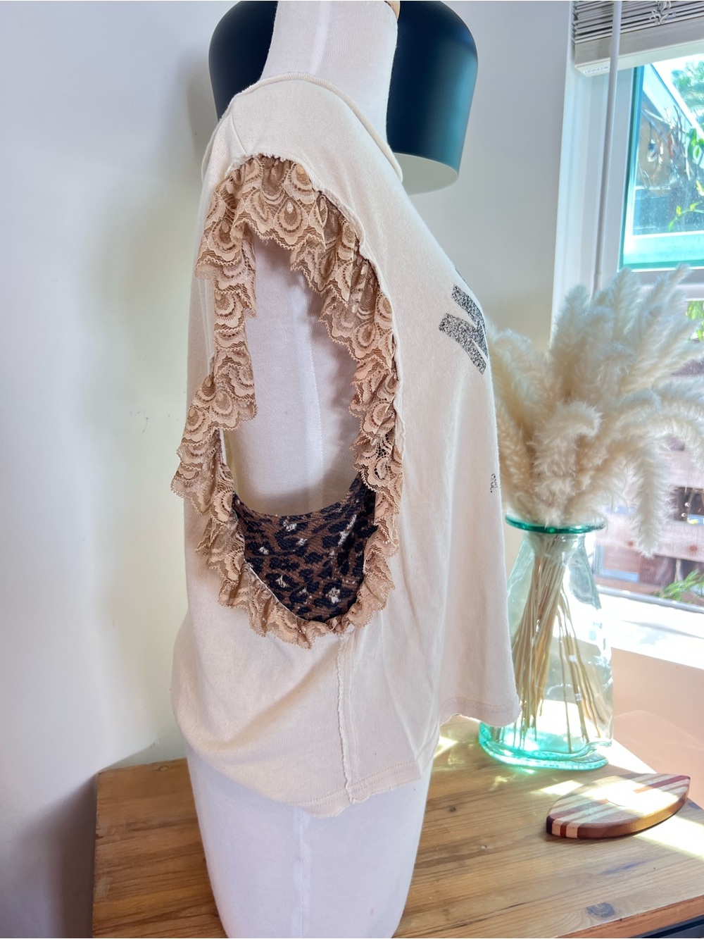 We The Free Memphis Graphic Tee Lace Sleeve Top Cream Boho Size S - Picture 5 of 8